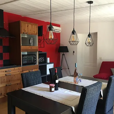 Vila Tranquil With Pool *