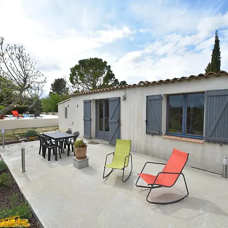 Tranquil With Pool Vila *