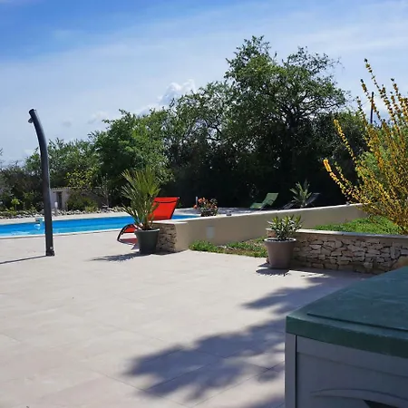 וילה With Pool In L Zignan Corbi Res