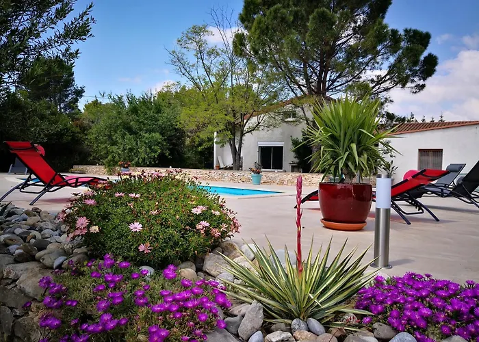 Villa Tranquil With Pool